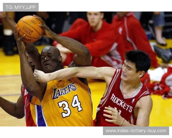 姚明带领火箭震撼全场精彩瞬间回顾NBA经典对决视频 姚明带领火箭震撼全场精彩瞬间回顾NBA经典对决视频